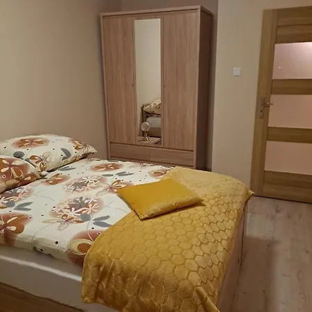 Olivia شقة يلينيا غورا